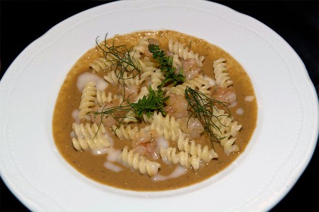 Fusilli with mussels broth and shrimp tartare with lime