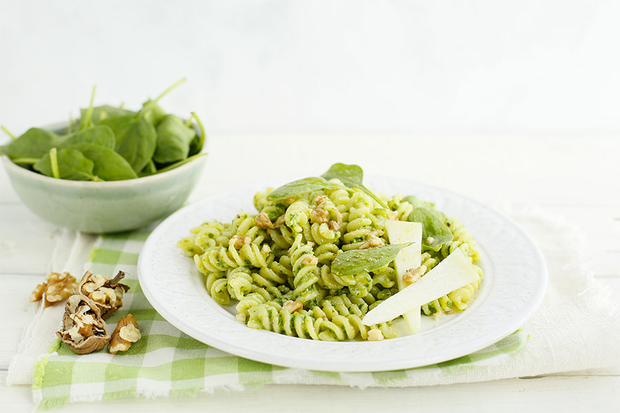 Fusilli with walnut and baby spinach pesto 