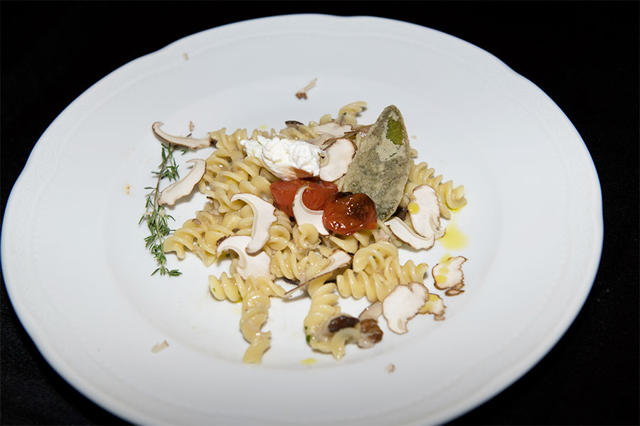 Fusilli with porcini mushrooms, cherry tomatoes and burrata