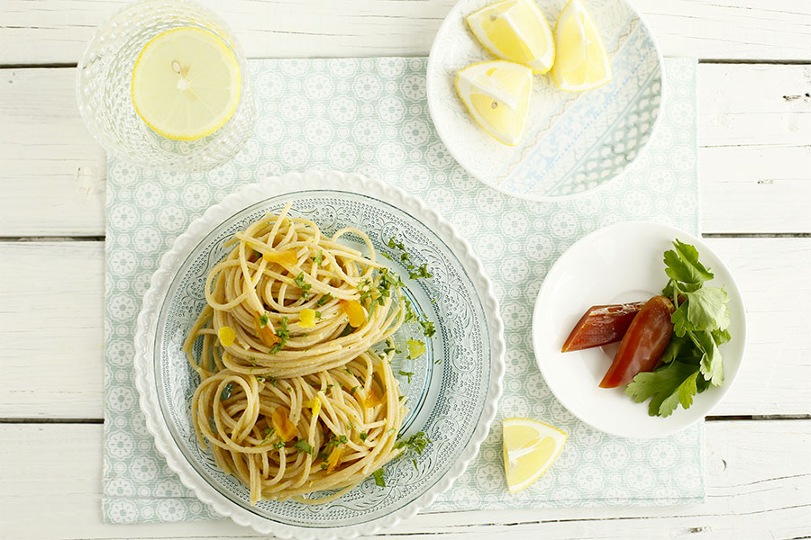 Spaghetti with lemon and bottarga