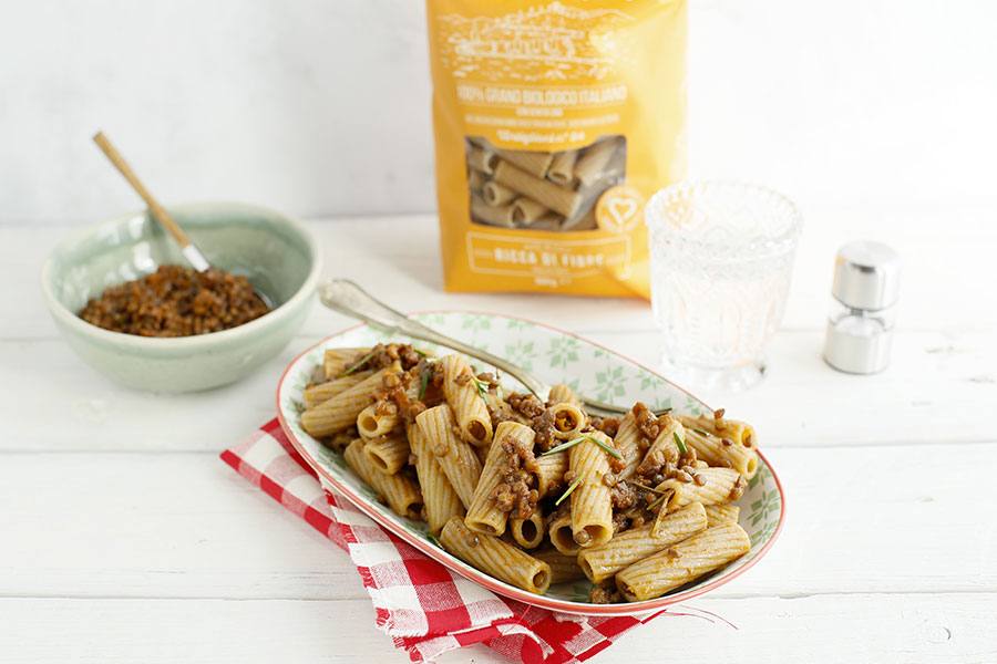 Tortiglioni with lentille ragù sauce