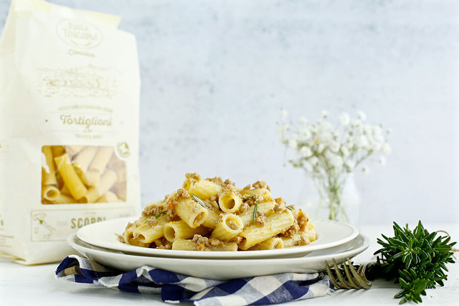 Tortiglioni con ragù bianco di Chianina